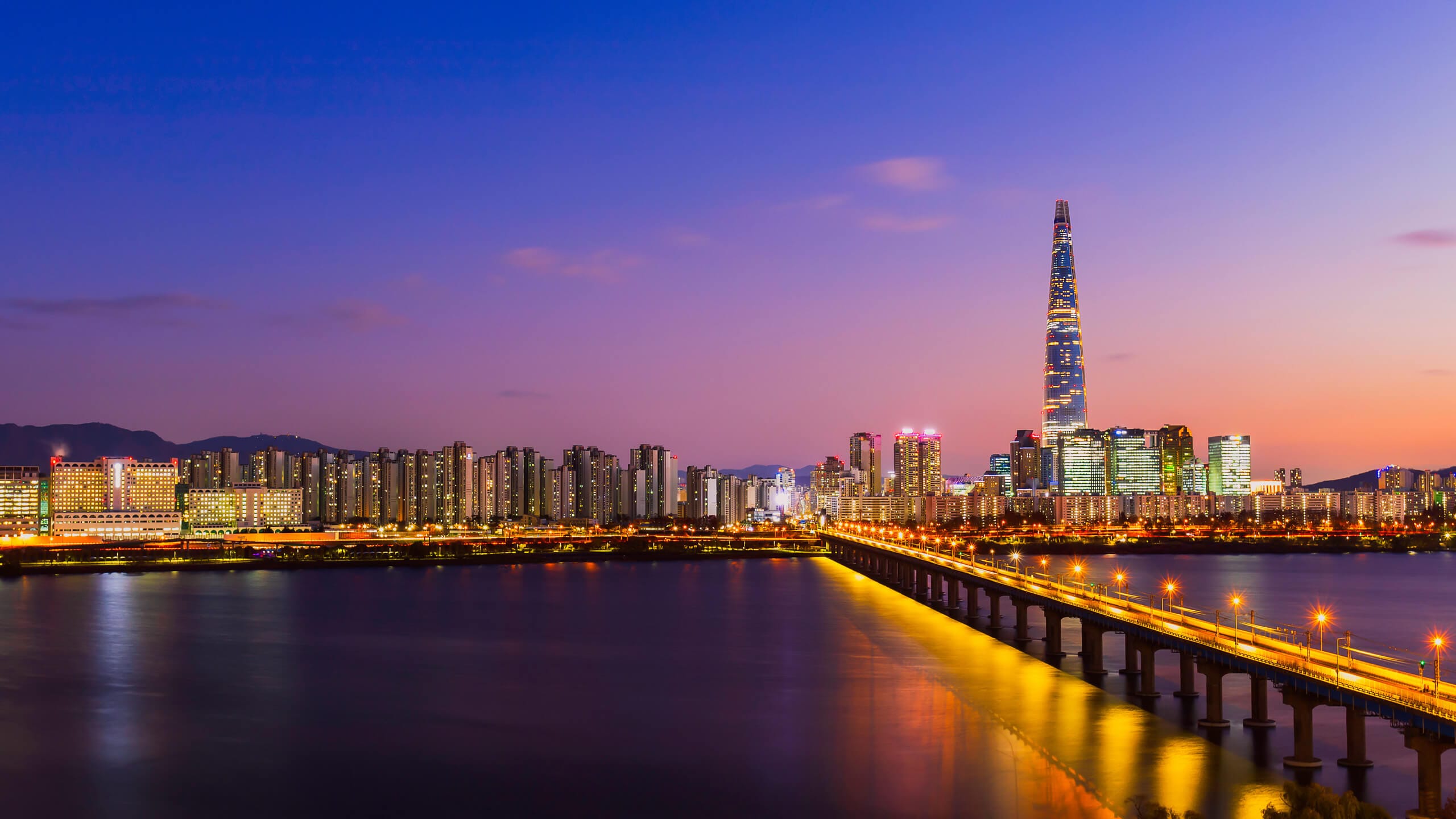 Seoul skyline and Han River